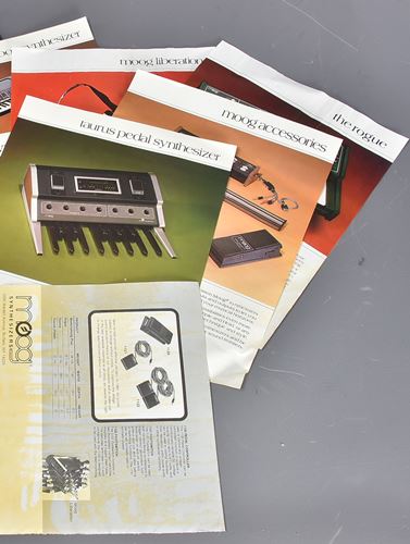 Moog-Gorgeous synth promo leaflets a/s